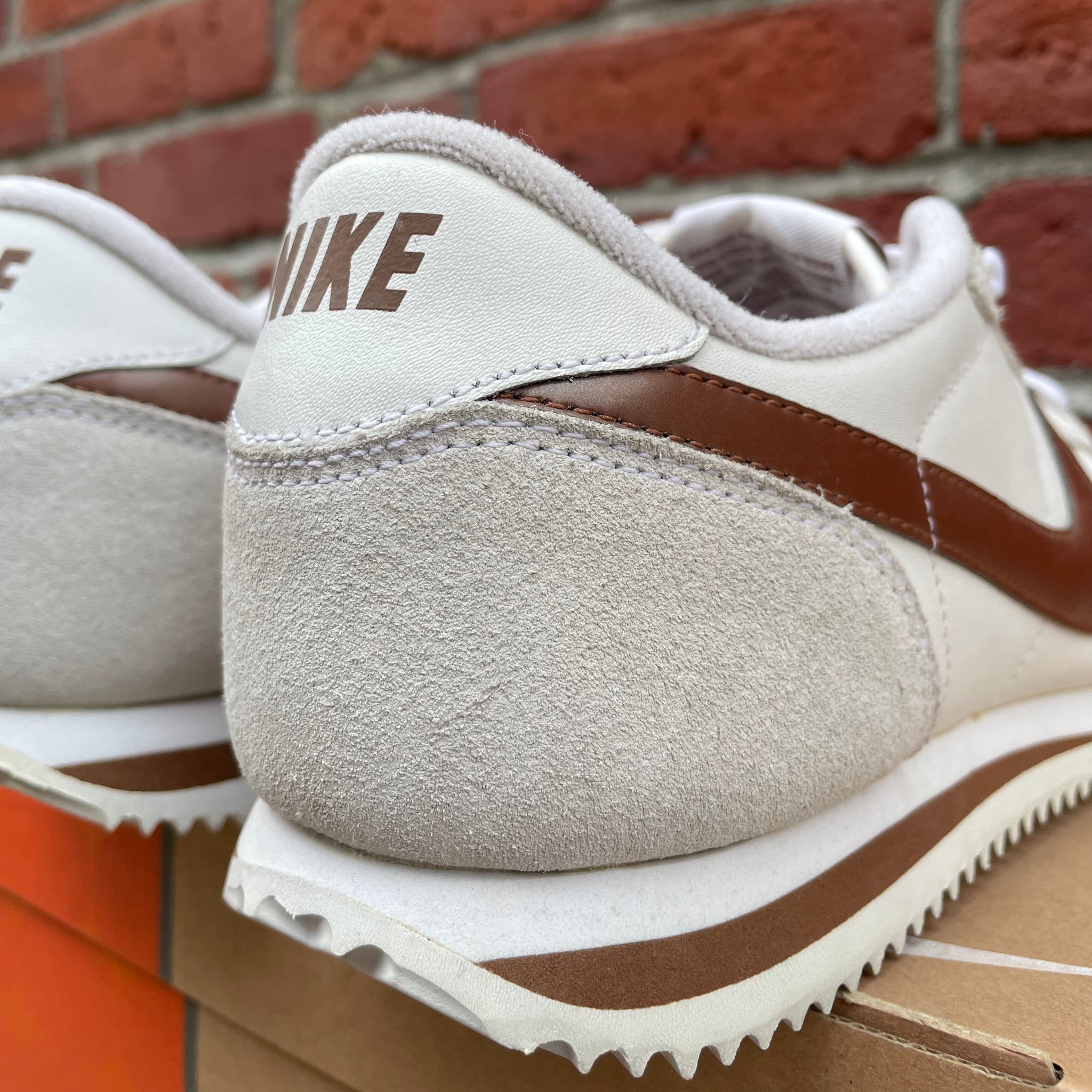 2010 Nike Cortez Basic Leather White Brown Eclectic Heat