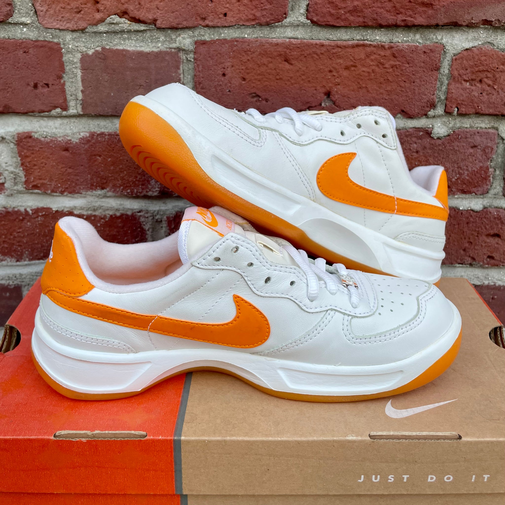 2002 Nike Wmns Ace 83 White Shock Orange Eclectic Heat