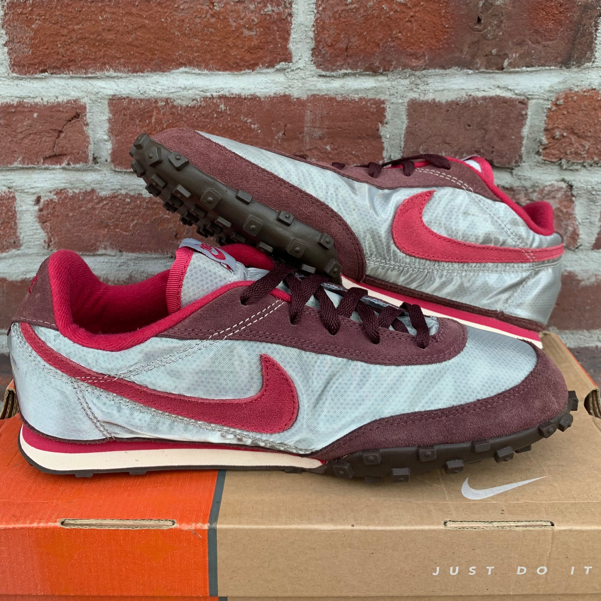 2003 Nike Wmns Waffle Racer II Mahogany Cardinal Red Silver Ice