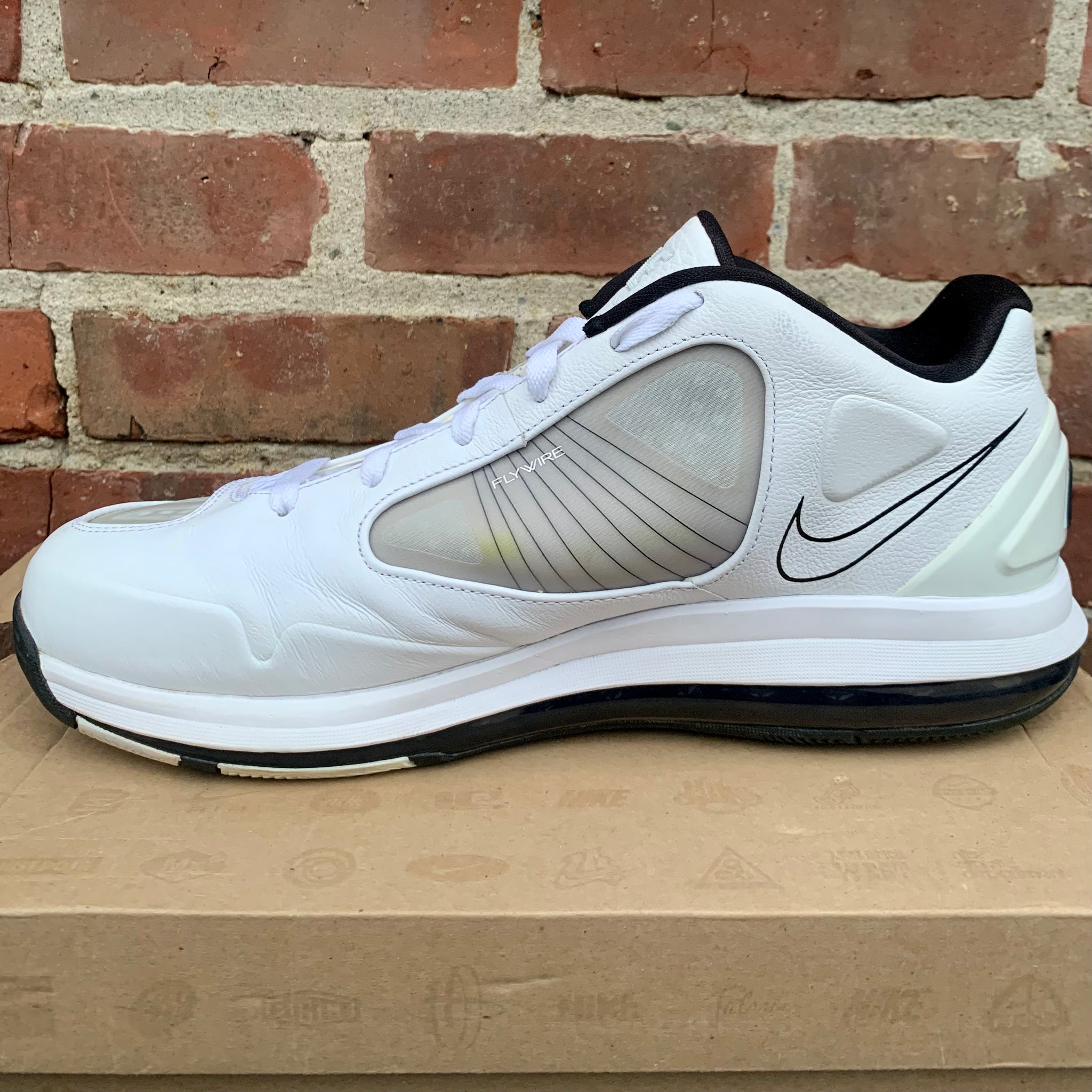 2010 Nike Air Max 360 BB Low White Black Eclectic Heat